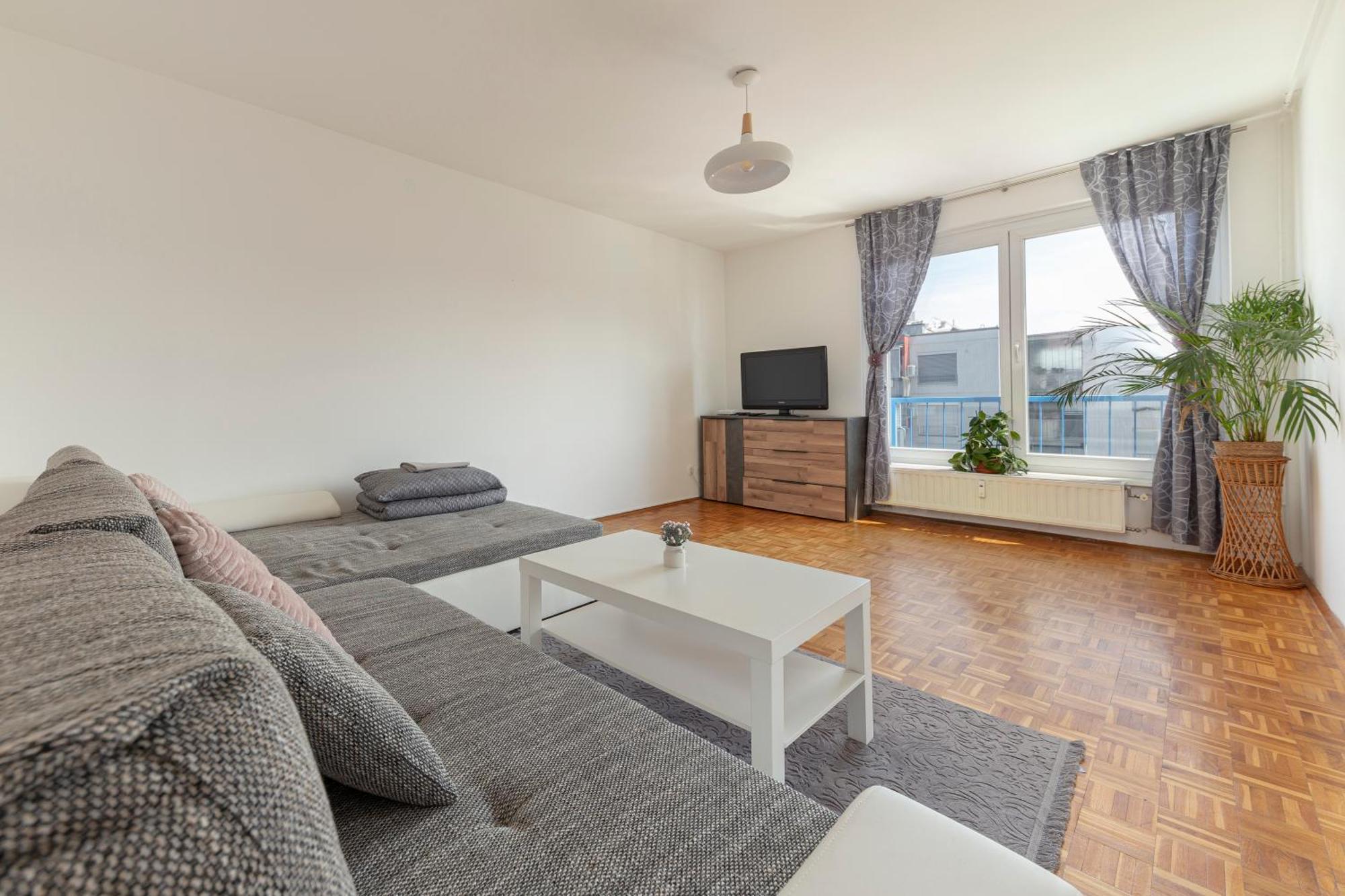 Cosy And Bright Apartment Ljubljana Bagian luar foto